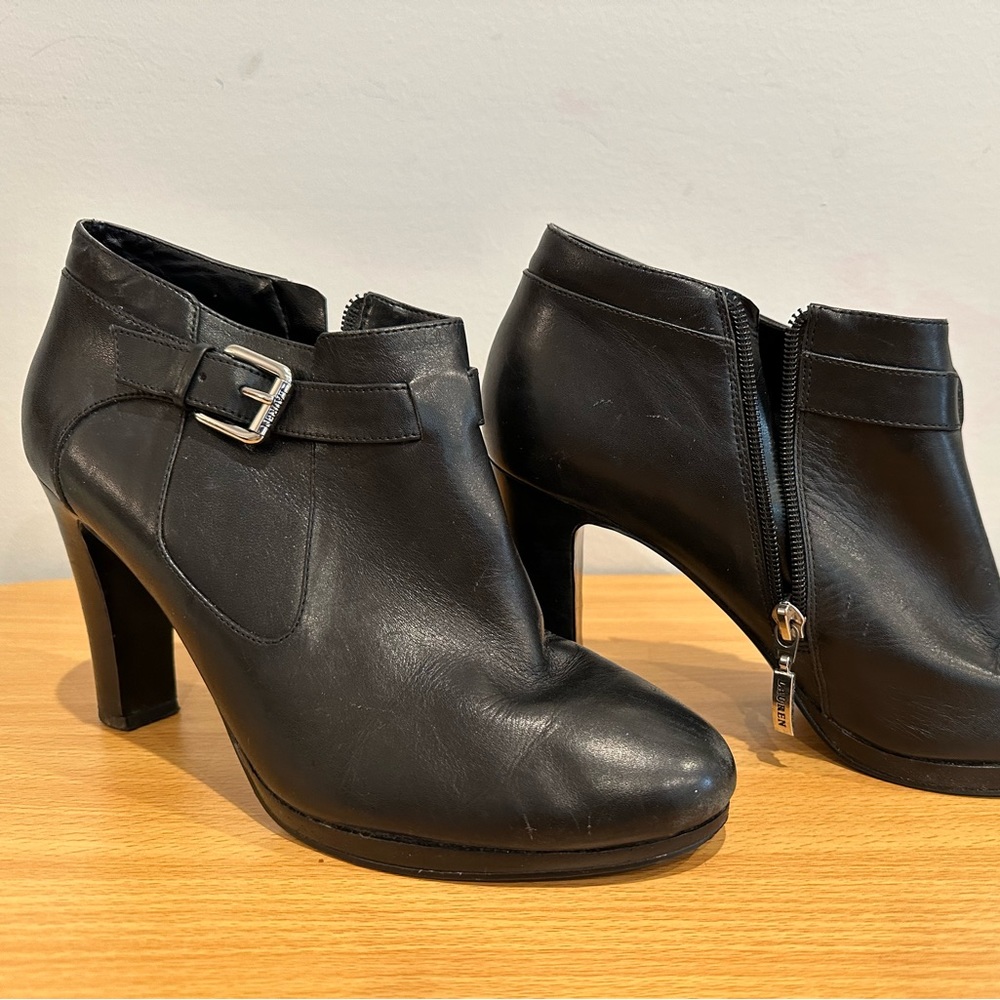 Ralph Lauren Black Heeled Booties Size 9